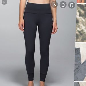 Lululemon En Route Crop Charcoal Gray 4